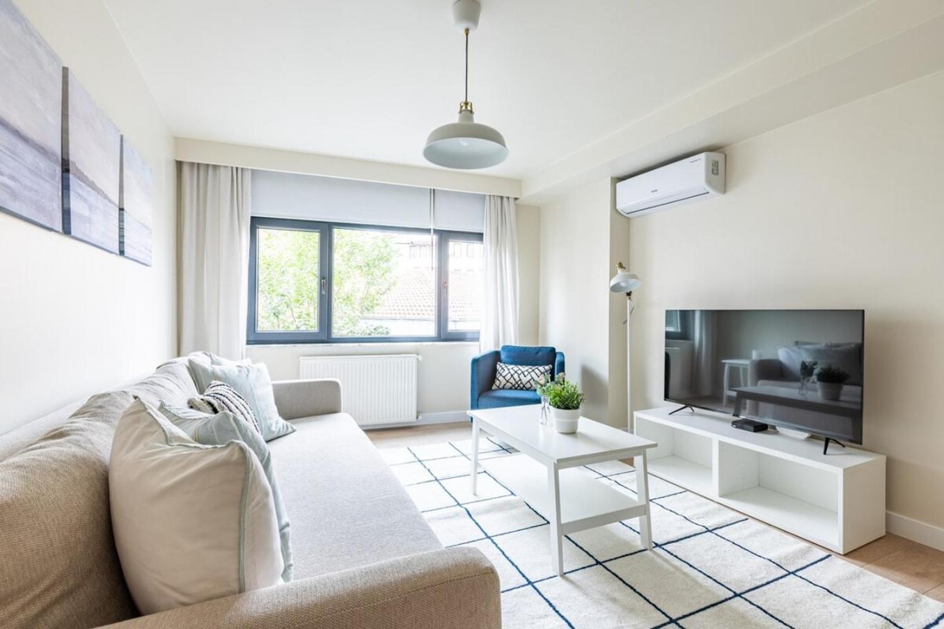 Apartment Modern Prime Location 1bed Bright Home! #243 *